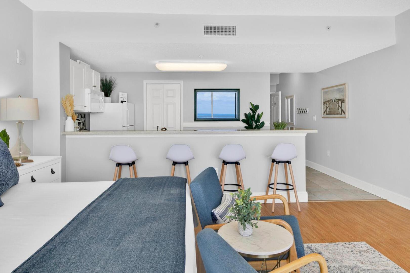 Apartment Beachfront Unit-majestic Panama City Beach